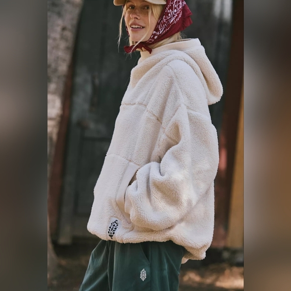 FP Movement by Free People Tops - FP Movement Scout It Out Fleece Pullover ~ Birch Tree ~ Small